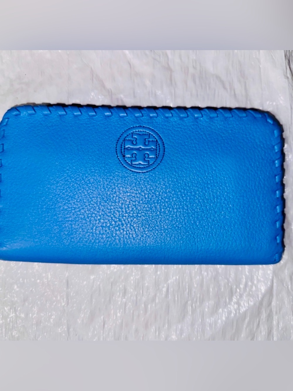 Tory Burch Blue Leather Zip-Around Wallet